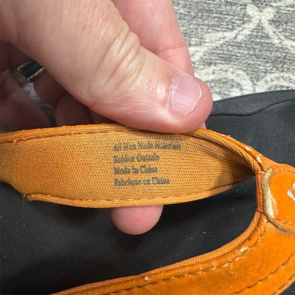 OluKai Ohana Men\'s Flip Flop Sandals Orange/Black Slip On Size 8 main image 4
